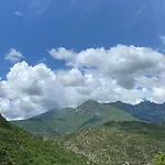 Hotel Lugina E Komanit 3*