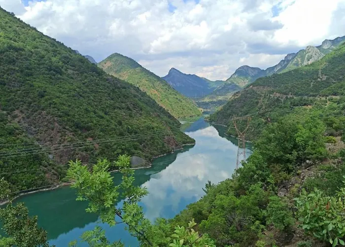 Lugina E Komanit Koman