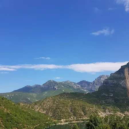 Lugina E Komanit 3* Koman