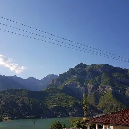 Lugina E Komanit
