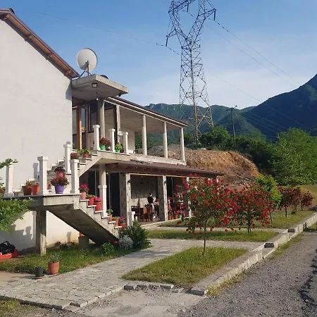 Lugina E Komanit Hotel