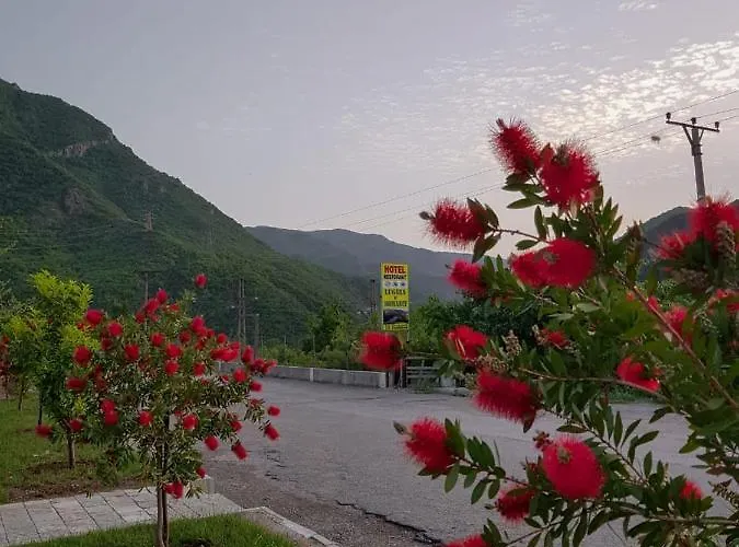 Hotel Lugina E Komanit 3*