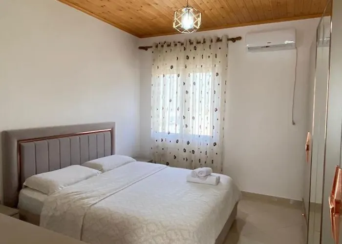 Lugina E Komanit Hotel Koman